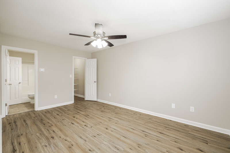 1,585/Mo, 7254 Baptist Church Rd Cordova, TN 38018 Main Bedroom View