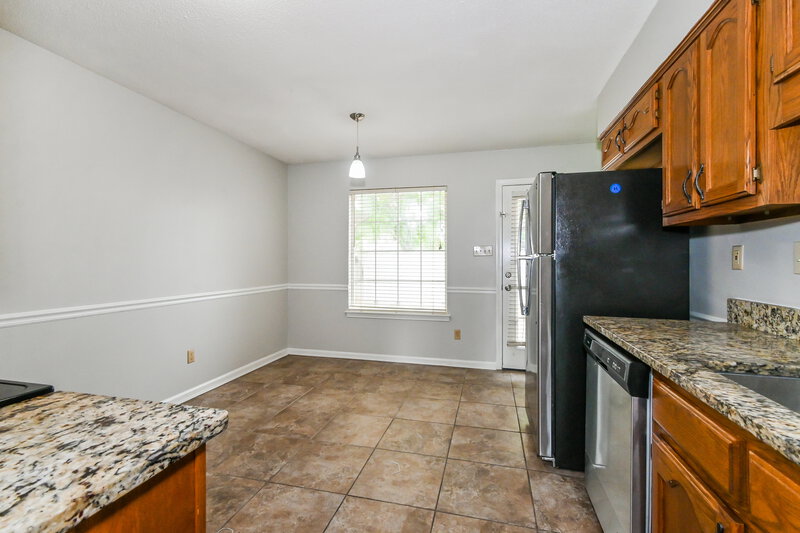 1,675/Mo, 1622 Raybrad Dr Cordova, TN 38016 Kitchen View 2