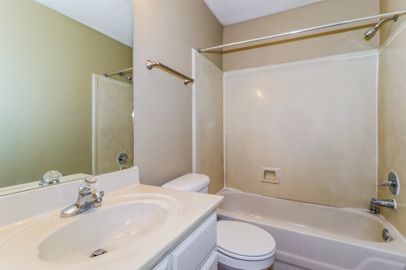 1,695/Mo, 1837 W Black Bear Circle Cordova, TN 38016 Bathroom View