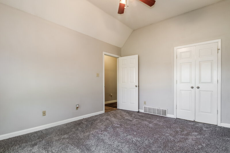 1,565/Mo, 3220 Garrison Park Circle Memphis, TN 38119 Main Bedroom View