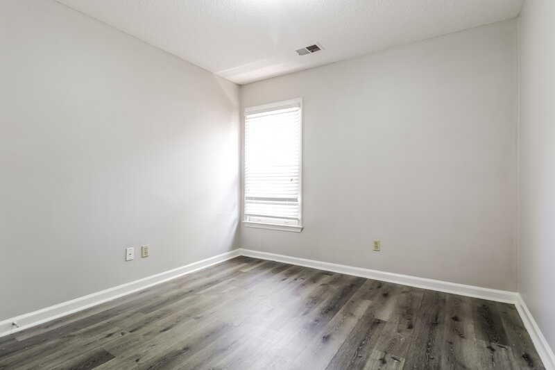 1,565/Mo, 3220 Garrison Park Circle Memphis, TN 38119 Bedroom View 2