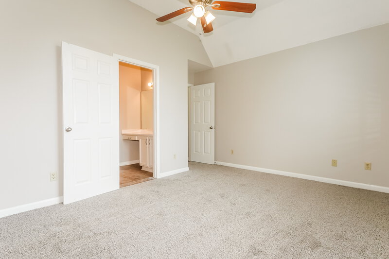 1,745/Mo, 3840 Clarion Dr Memphis, TN 38135 Main Bedroom View 2