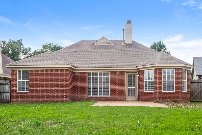 1,745/Mo, 3840 Clarion Dr Memphis, TN 38135 Rear View