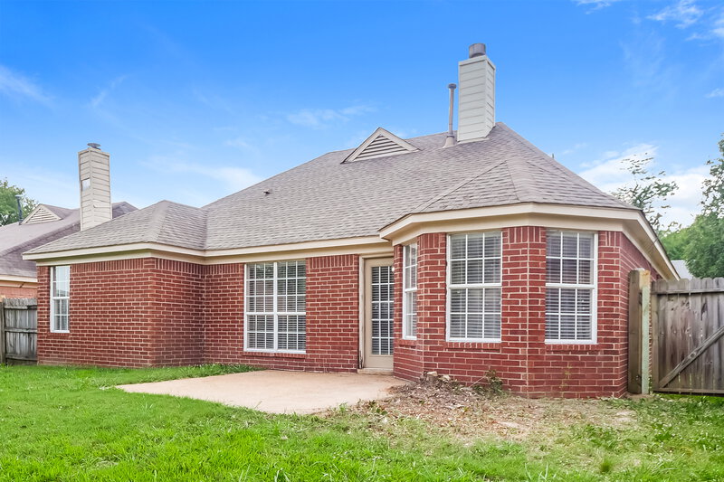 1,745/Mo, 3840 Clarion Dr Memphis, TN 38135 Rear View 2