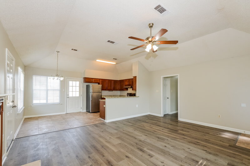 1,600/Mo, 7714 Spring Morning Ct Memphis, TN 38125 Living Room View