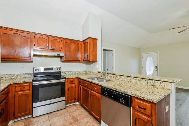 1,600/Mo, 7714 Spring Morning Ct Memphis, TN 38125 Kitchen View