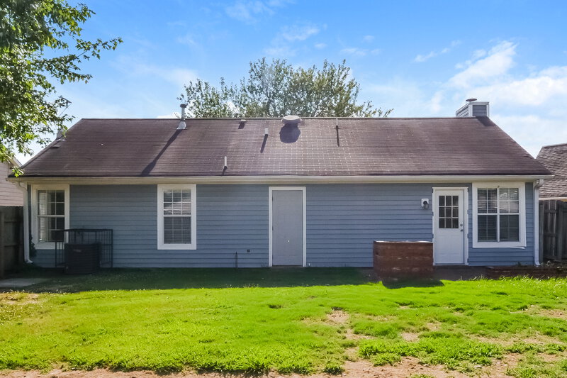 1,600/Mo, 7714 Spring Morning Ct Memphis, TN 38125 Rear View
