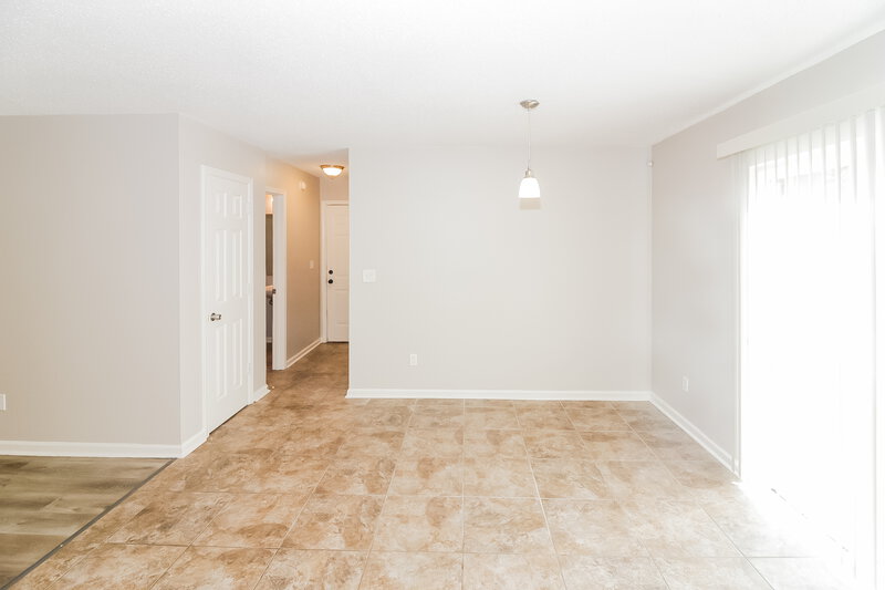 1,615/Mo, 10087 Branley Oak Dr Cordova, TN 38016 Dining Room View 2