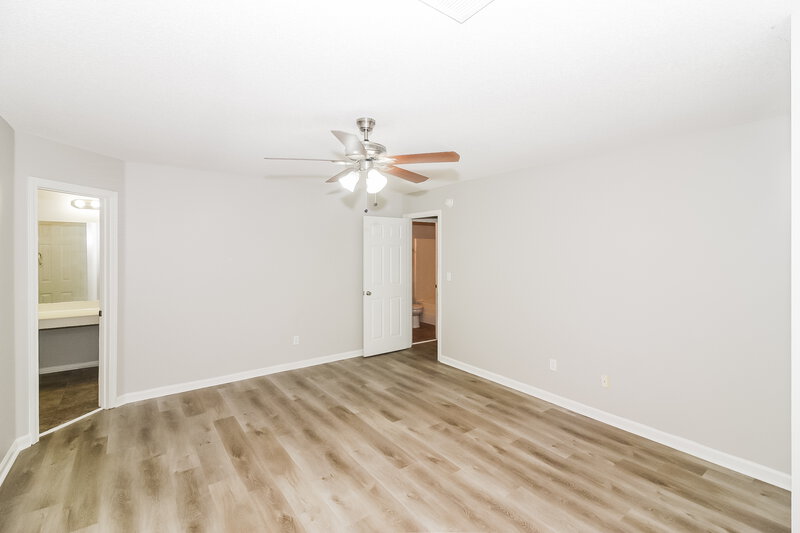 1,615/Mo, 10087 Branley Oak Dr Cordova, TN 38016 Main Bedroom View 2