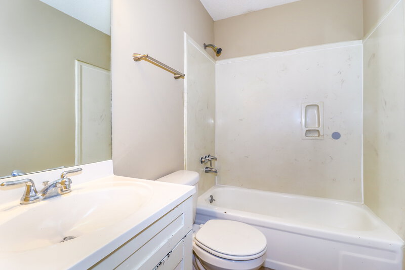 1,900/Mo, 9091 S Wilderwood Ln Cordova, TN 38016 Bathroom View