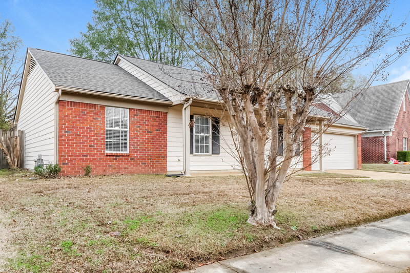 1,575/Mo, 4586 Kings Grant Dr Memphis, TN 38125 Front View