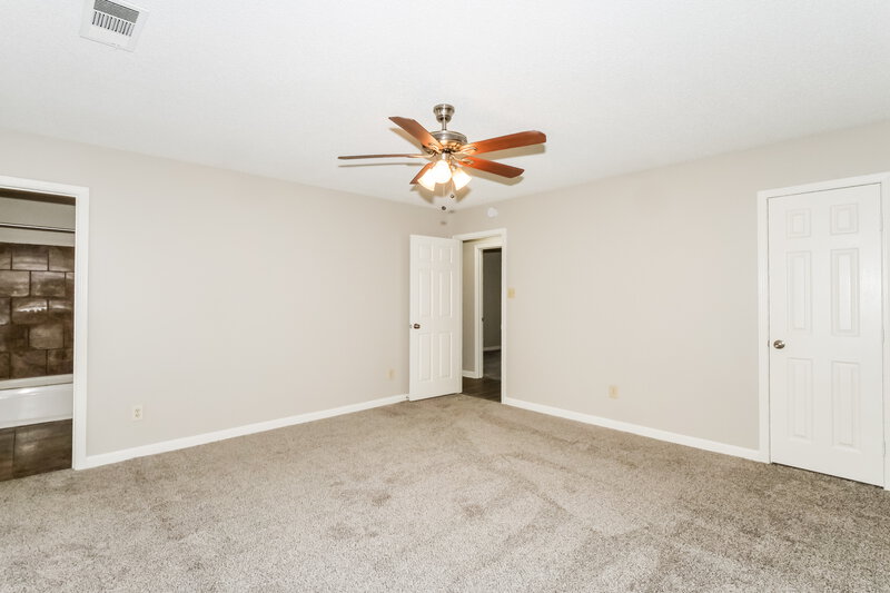 1,575/Mo, 4586 Kings Grant Dr Memphis, TN 38125 Main Bedroom View 2