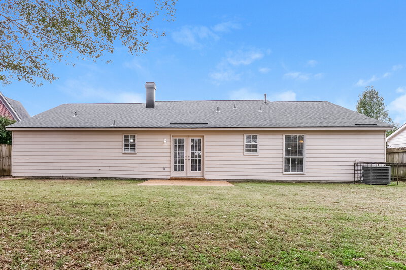 1,575/Mo, 4586 Kings Grant Dr Memphis, TN 38125 Rear View