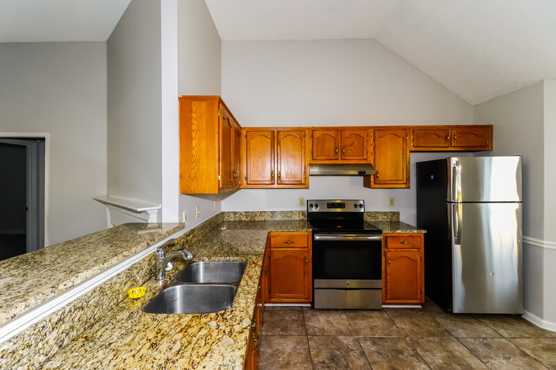 1,665/Mo, 1247 Trotters Stop Cove Cordova, TN 38018 Kitchen View