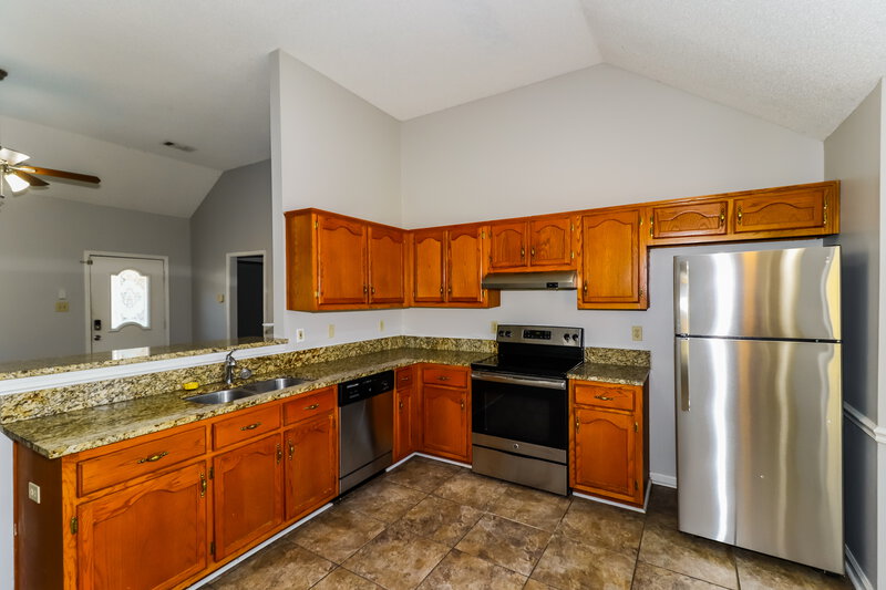 1,665/Mo, 1247 Trotters Stop Cove Cordova, TN 38018 Kitchen View 2