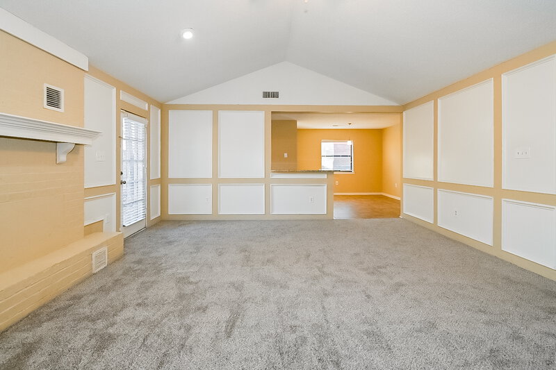 1,455/Mo, 6622 Red Birch Dr Memphis, TN 38115 Living Room View 2