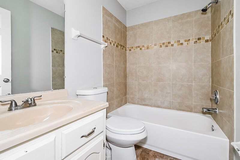 1,605/Mo, 5382 Crystal Oak Dr Memphis, TN 38141 Bathroom View