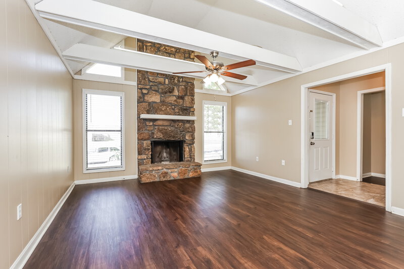 1,990/Mo, 5970 Port Harbor Dr Millington, TN 38053 Living Room View