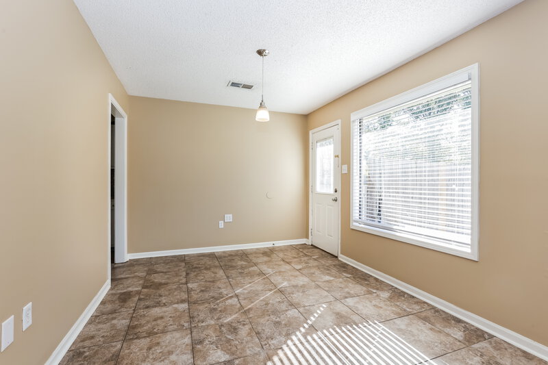 1,990/Mo, 5970 Port Harbor Dr Millington, TN 38053 Dining Room View