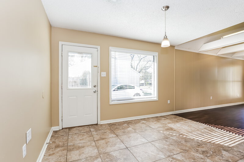 1,990/Mo, 5970 Port Harbor Dr Millington, TN 38053 Dining Room View 2