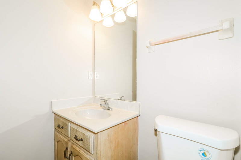 1,545/Mo, 4544 Cottage Hill Cove Millington, TN 38053 Bathroom View