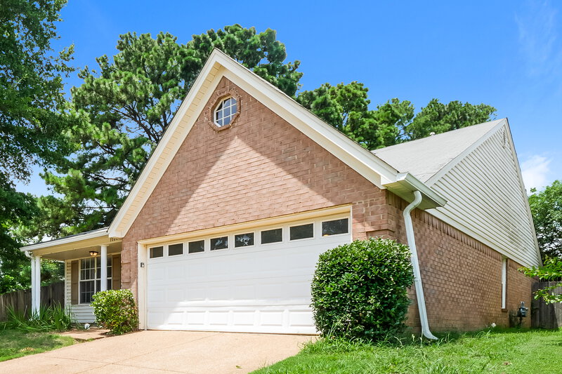 1,655/Mo, 7084 Lindsey Leaf Cove Cordova, TN 38018 Front View