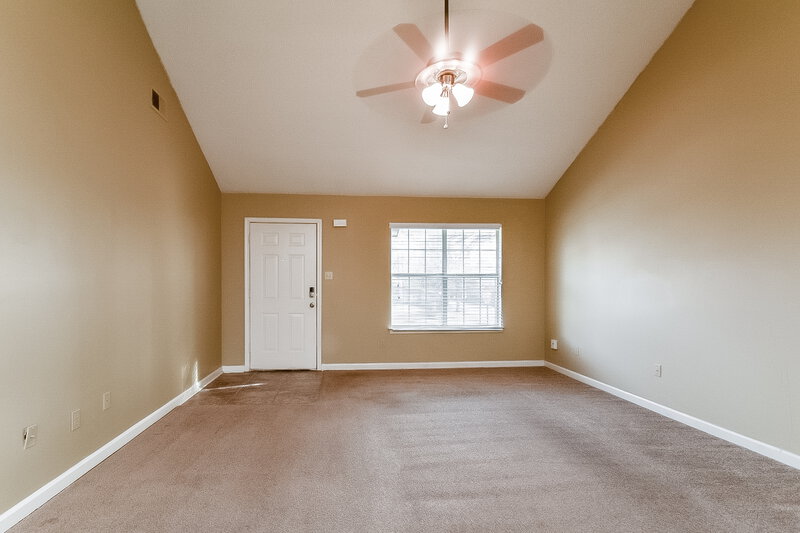 2,520/Mo, 7084 Lindsey Leaf Cove Cordova, TN 38018 Living Room View