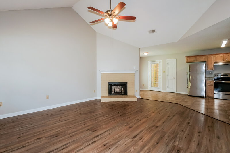 1,655/Mo, 7084 Lindsey Leaf Cove Cordova, TN 38018 Living Room View
