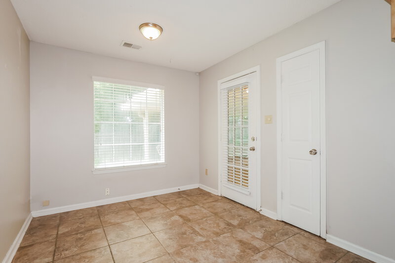 1,655/Mo, 7084 Lindsey Leaf Cove Cordova, TN 38018 Dining Room View