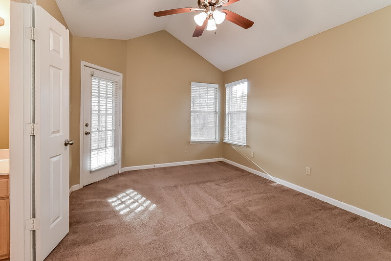 2,520/Mo, 7084 Lindsey Leaf Cove Cordova, TN 38018 Main Bedroom View