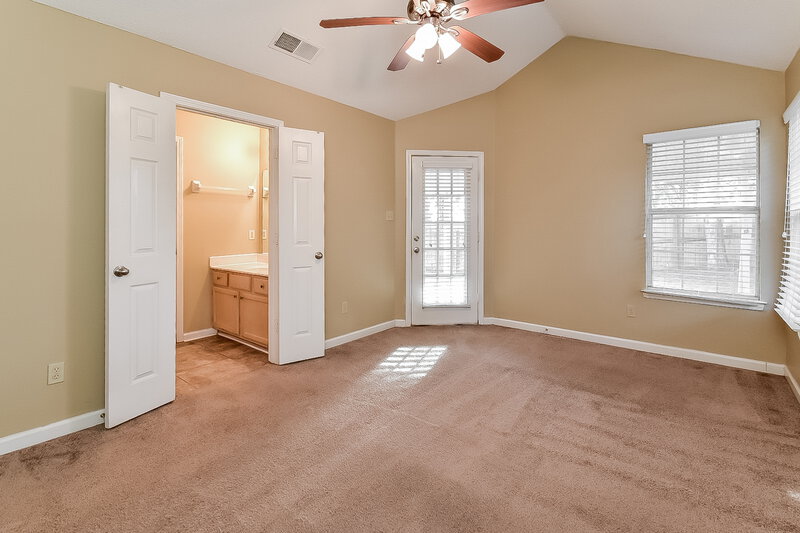 2,520/Mo, 7084 Lindsey Leaf Cove Cordova, TN 38018 Main Bedroom View 2