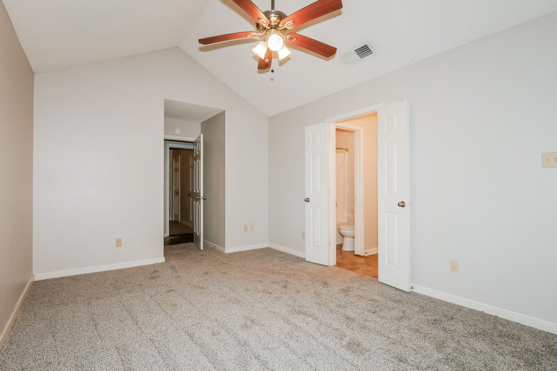 1,655/Mo, 7084 Lindsey Leaf Cove Cordova, TN 38018 Main Bedroom View 2
