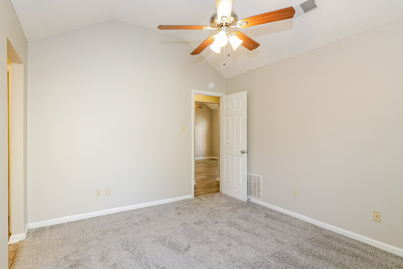 1,605/Mo, 6883 Lagrange Circle N Cordova, TN 38018 Main Bedroom View