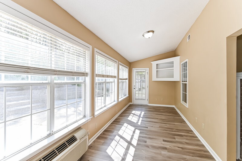 1,885/Mo, 994 Painted Desert Ln Cordova, TN 38018 Sun Room View