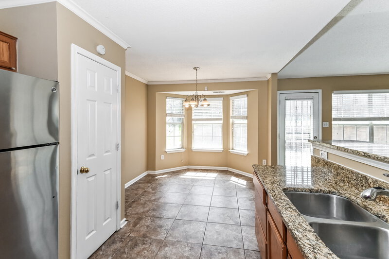 1,715/Mo, 7079 Ireland Dr Cordova, TN 38018 Kitchen View 3