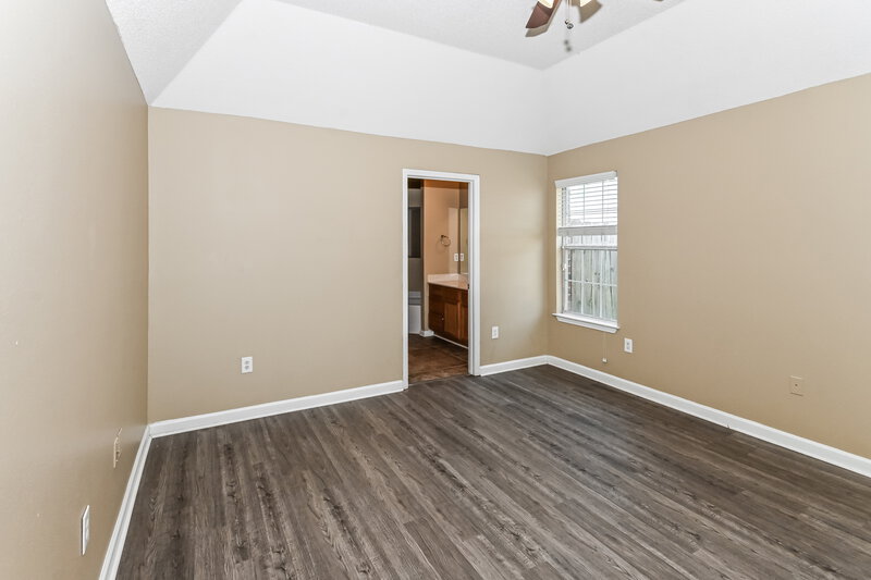 1,715/Mo, 7079 Ireland Dr Cordova, TN 38018 Main Bedroom View