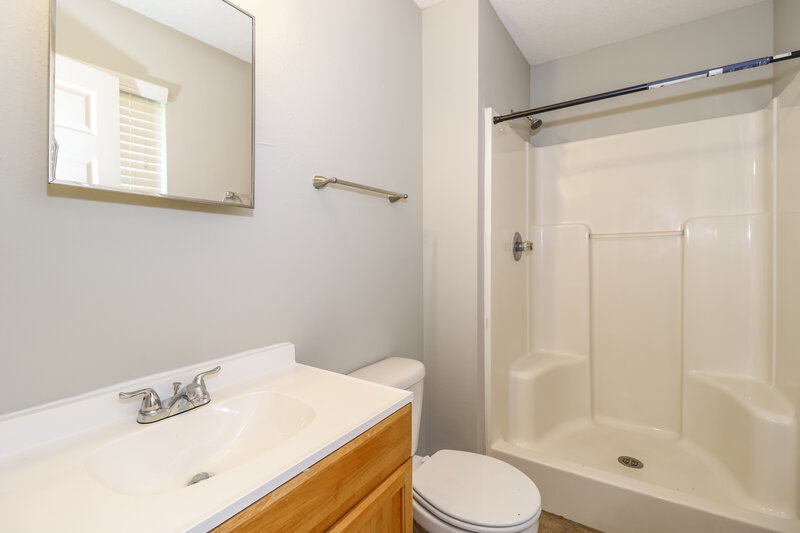 1,490/Mo, 4430 Cedar Bark Cove S Memphis, TN 38128 Main Bathroom View
