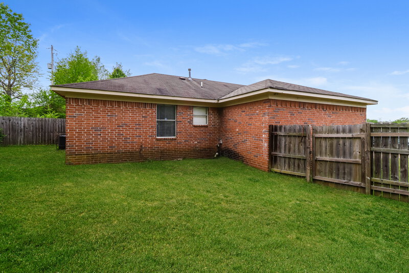1,490/Mo, 4430 Cedar Bark Cove S Memphis, TN 38128 Rear View 3
