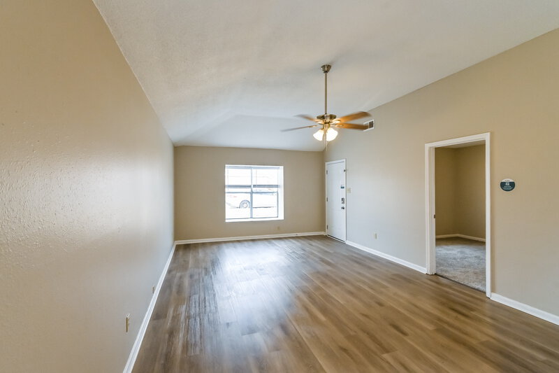 1,595/Mo, 4452 Cedar Bark Cove S Memphis, TN 38128 Living Room View