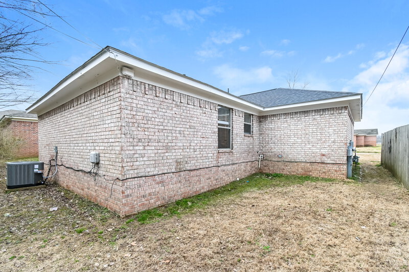 1,595/Mo, 4452 Cedar Bark Cove S Memphis, TN 38128 Rear View