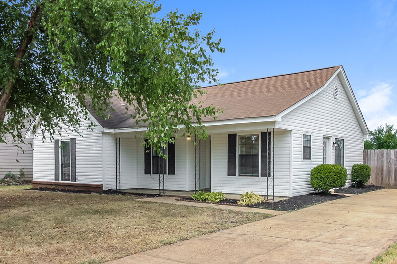 1,990/Mo, 2185 Longlane Dr Memphis, TN 38133 Front View 2