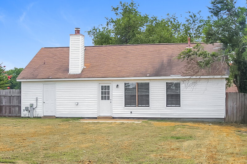 1,990/Mo, 2185 Longlane Dr Memphis, TN 38133 Rear View