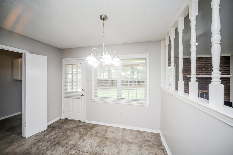 2,210/Mo, 3824 Isleworth Dr Memphis, TN 38125 Breakfast Nook View