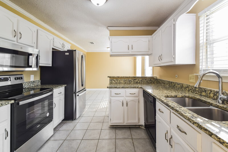 1,710/Mo, 2570 Appling Glen Dr Memphis, TN 38133 Kitchen View 3