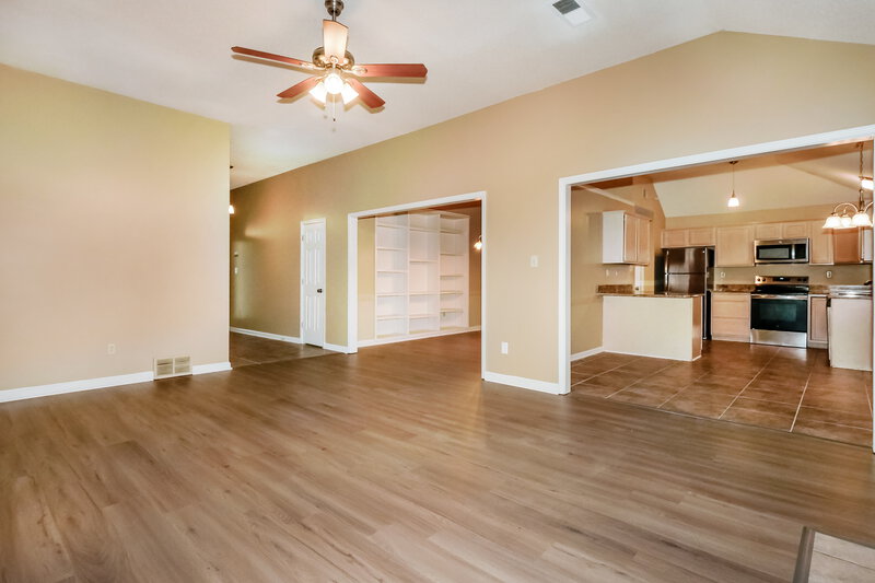 2,040/Mo, 8652 N Sunnyvale St Cordova, TN 38018 Living Room View 2