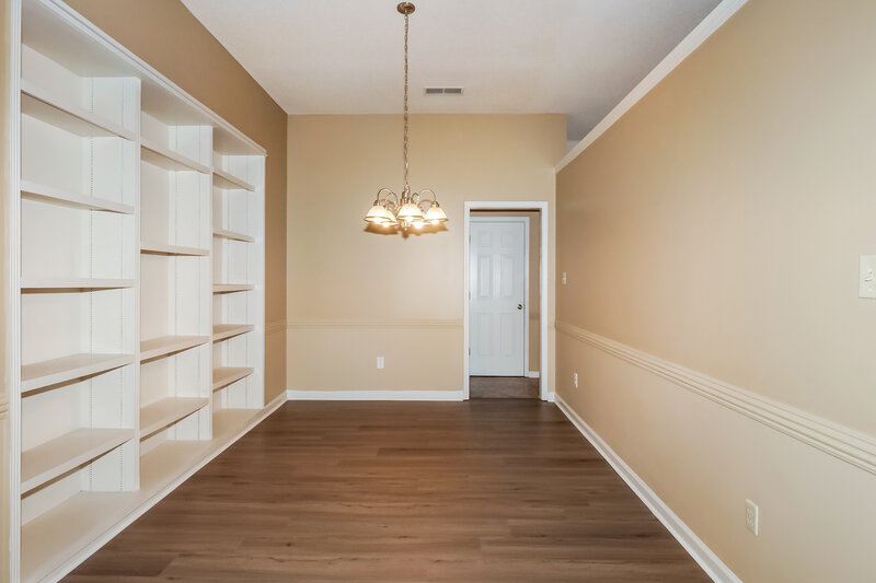 2,040/Mo, 8652 N Sunnyvale St Cordova, TN 38018 Dining Room View