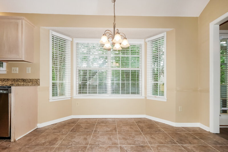 2,040/Mo, 8652 N Sunnyvale St Cordova, TN 38018 Breakfast Nook View