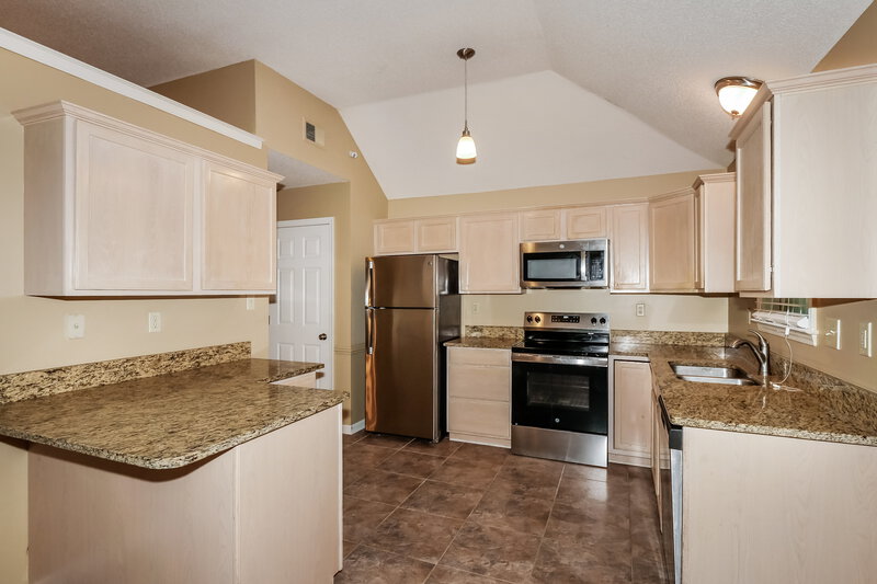 2,040/Mo, 8652 N Sunnyvale St Cordova, TN 38018 Kitchen View
