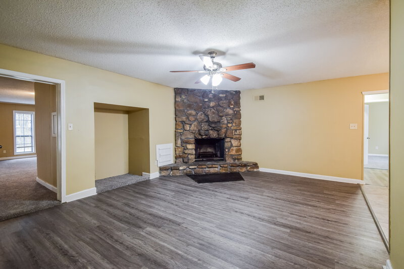 1,890/Mo, 2176 Woodfield Park Rd Memphis, TN 38134 Misc View 2