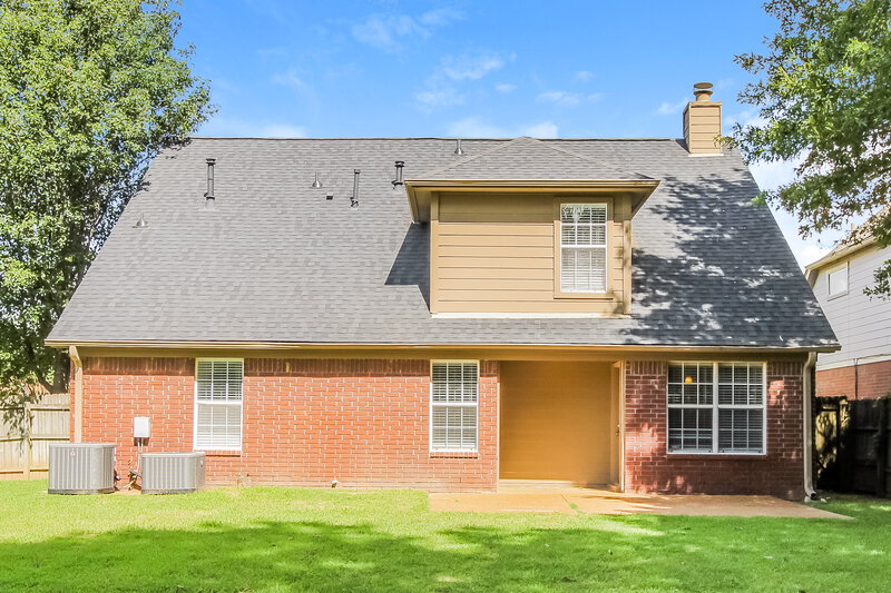 1,895/Mo, 2362 Oak Springs Dr Cordova, TN 38016 Rear View